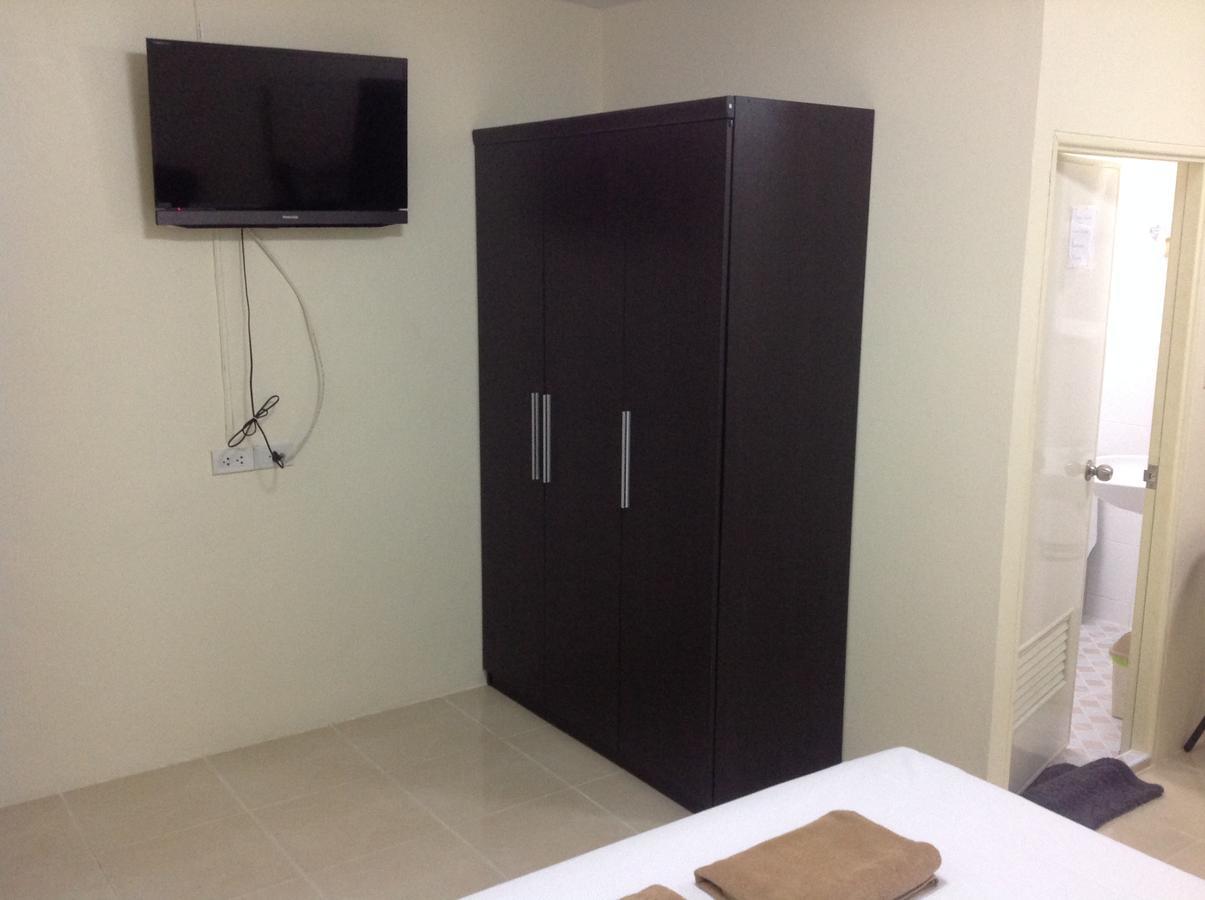 English Rose Guesthouse Pattaya Ngoại thất bức ảnh